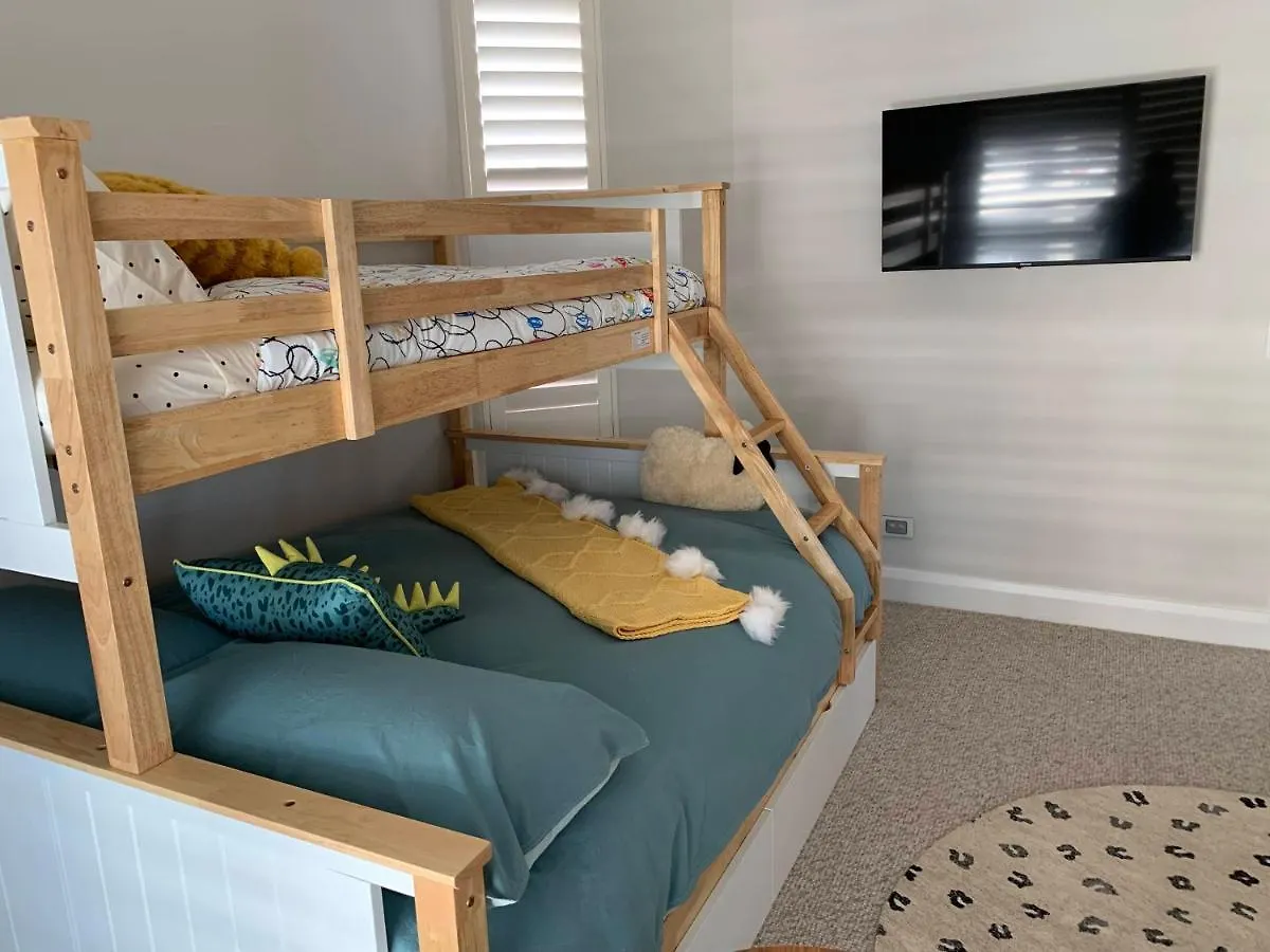 M1 Resort Maroochydore 4*,  Australia